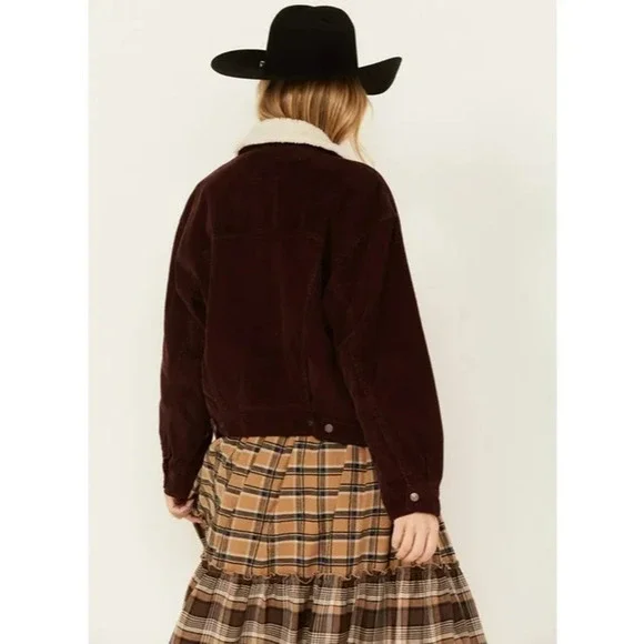 NWT Levi's Women's 90'S Corduroy Sherpa Trucker Jacket Burgundy Large Western - Picture 5 of 9